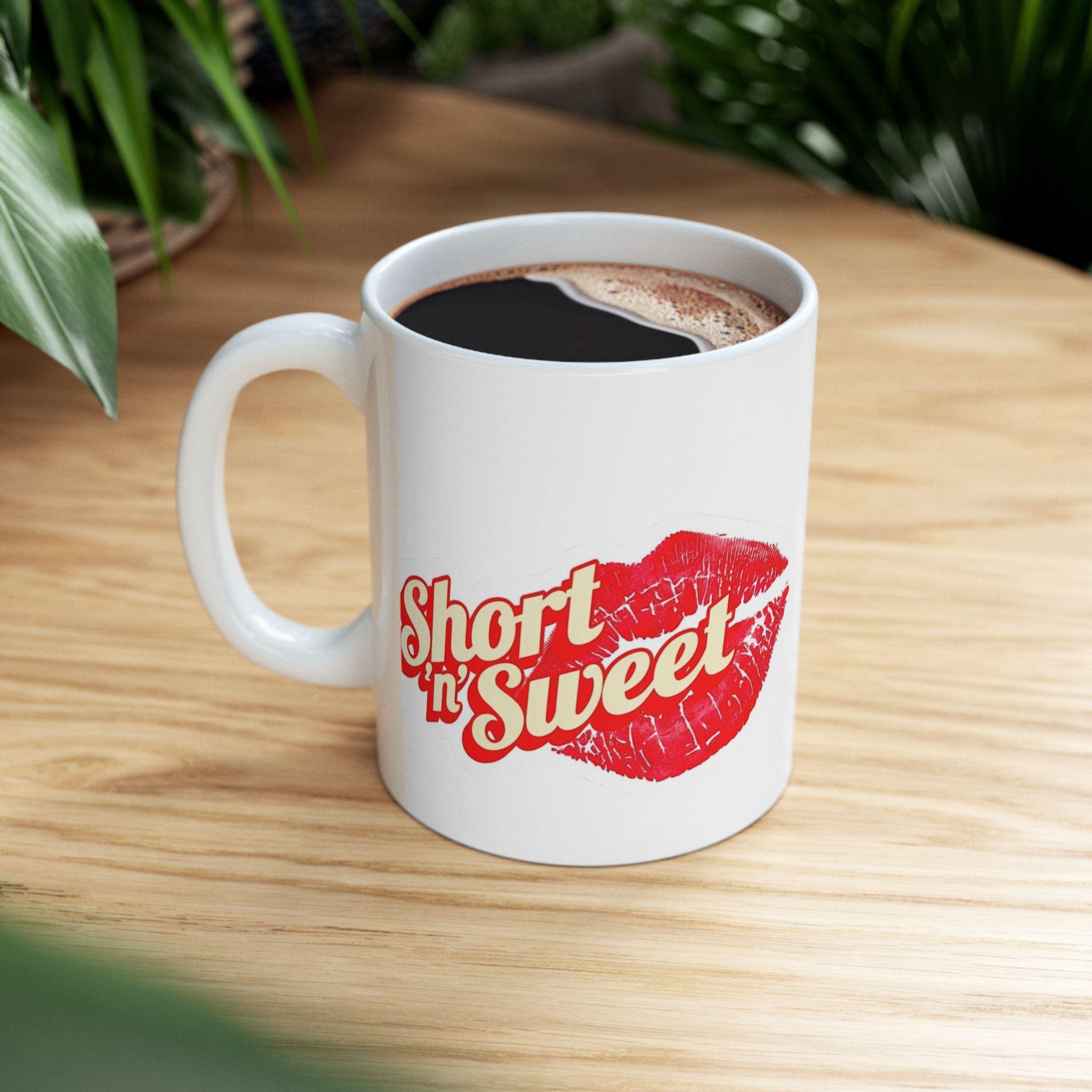 Taza de Cerámica Sweet Kiss - Regalo Lindo de Labios para Ella, Cute Coffee Cup Aesthetic, Mug de Besos para San Valentín y Aniversario